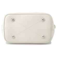 将图像加载到图库查看器中，LOUIS VUITTON Blossom WhiteM11842 Monogram Mahina Size PM
