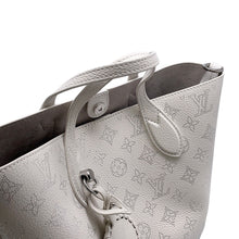 将图像加载到图库查看器中，LOUIS VUITTON Blossom WhiteM11842 Monogram Mahina Size PM
