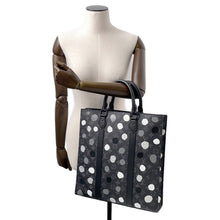 Load image into Gallery viewer, LOUIS VUITTON LV × YK Sac Plat NoirM46404 Monogram Eclipse Painted Dot
