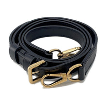 将图像加载到图库查看器中，LOUIS VUITTON Capucines Noir/Red/Multicolor Leather Fur
