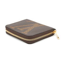 Load image into Gallery viewer, LOUIS VUITTON Zippy Coin Purse BrownM69354 Monogram / Giant
