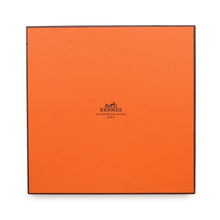 将图像加载到图库查看器中，HERMES Carre LES FETES DU SOLEIL Celebration of the Sun King White/Navy/Multi Silk100%
