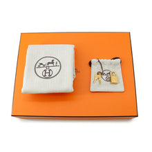 Load image into Gallery viewer, HERMES Picotin Lock Vert Moyen Taurillon Clemence Size PM
