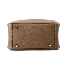 Load image into Gallery viewer, HERMES Lindy Etoupe Taurillon Clemence Size Mini
