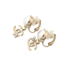Load image into Gallery viewer, CHANEL Earring CC Logo PearlABC105 Metal Faux Pearl
