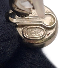 Load image into Gallery viewer, CHANEL Earring CC Logo PearlABC105 Metal Faux Pearl

