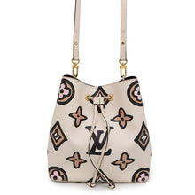 Load image into Gallery viewer, LOUIS VUITTON Neonoe claimM45822 Monogram・Wild at Heart
