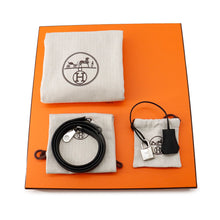 Load image into Gallery viewer, HERMES Kelly Retourne Black Togo Leather Size 28
