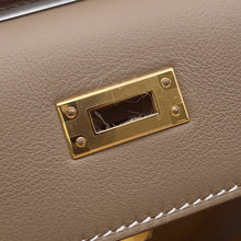 Load image into Gallery viewer, HERMES PochetteKelly Etoupe Swift Leather
