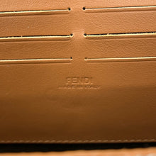 将图像加载到图库查看器中，FENDI Soft Trunk Baguette White/Brown7VA565 Sheepskin
