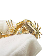 Load image into Gallery viewer, Van Cleef &amp; Arpels Lion motif brooch 18K Yellow Gold
