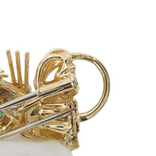 Load image into Gallery viewer, Van Cleef &amp; Arpels Lion motif brooch 18K Yellow Gold
