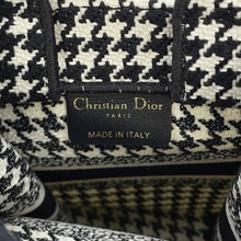 将图像加载到图库查看器中，Dior Book Tote Mini Phone Bag Vertical Black/WhiteS5555CZAE Canvas
