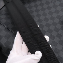 Load image into Gallery viewer, LOUIS VUITTON Christopher NoirN41379 Damier Graphite Size MM
