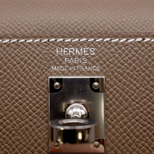 Load image into Gallery viewer, HERMES Kelly Etoupe Epsom Size 25
