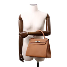Load image into Gallery viewer, HERMES Kelly Retourne Gold Togo Leather Size 28
