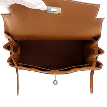 Load image into Gallery viewer, HERMES Kelly Retourne Gold Togo Leather Size 28
