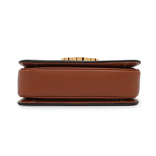 将图像加载到图库查看器中，CELINE Teen Triomphe Shoulder Bag White188882BZ4.01BC PVC Calf Leather
