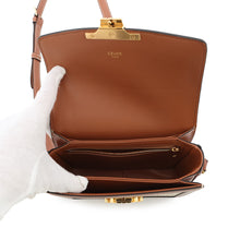 将图像加载到图库查看器中，CELINE Teen Triomphe Shoulder Bag White188882BZ4.01BC PVC Calf Leather
