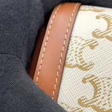 将图像加载到图库查看器中，CELINE Teen Triomphe Shoulder Bag White188882BZ4.01BC PVC Calf Leather
