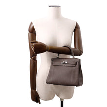 Load image into Gallery viewer, HERMES Kelly Retourne Chocolat Togo Leather Size 25
