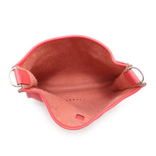 Load image into Gallery viewer, HERMES Evelyne 3 Bougainvillier Taurillon Clemence Size PM

