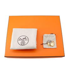 Load image into Gallery viewer, HERMES Picotin Lock Vert Mangrove Taurillon Clemence Size MM
