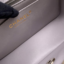 Load image into Gallery viewer, CHANEL Matelasse ChainShoulder Bag GrayA69900 Lambskin Size 20
