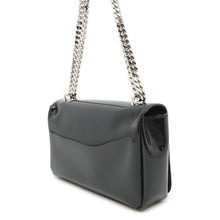 将图像加载到图库查看器中，BURBERRY ChainShoulder Bag Black Patent Leather

