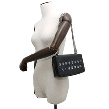 将图像加载到图库查看器中，BURBERRY ChainShoulder Bag Black Patent Leather
