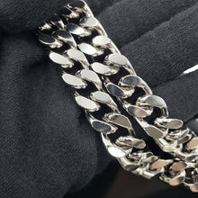 将图像加载到图库查看器中，BURBERRY ChainShoulder Bag Black Patent Leather
