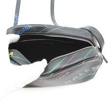 Load image into Gallery viewer, BALENCIAGA Everyday Camera Bag Black552370 Leather
