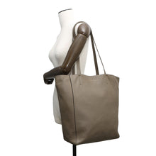 Load image into Gallery viewer, CELINE Cabas Phantom Tote Bag Greige175543 Leather

