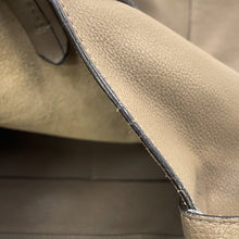 Load image into Gallery viewer, CELINE Cabas Phantom Tote Bag Greige175543 Leather
