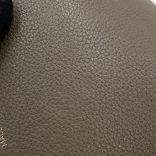 Load image into Gallery viewer, CELINE Cabas Phantom Tote Bag Greige175543 Leather
