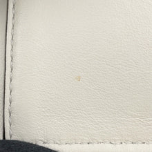 将图像加载到图库查看器中，FENDI Flip White8BT306 Leather Size Small
