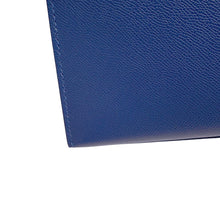 Load image into Gallery viewer, HERMES Kelly Sellier Blue Tie Veau Madame Size 25
