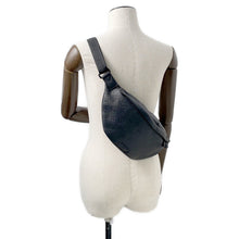 将图像加载到图库查看器中，LOUIS VUITTON Discovery・Bumbag NoirM46036 Monogram Shadow Size PM
