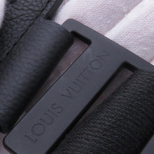将图像加载到图库查看器中，LOUIS VUITTON takeoff sling NoirM57081 Grain Leather
