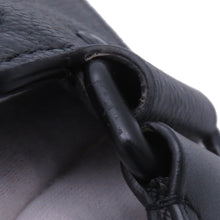 将图像加载到图库查看器中，LOUIS VUITTON takeoff sling NoirM57081 Grain Leather
