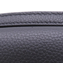 将图像加载到图库查看器中，LOUIS VUITTON takeoff sling NoirM57081 Grain Leather
