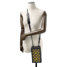 Load image into Gallery viewer, LOUIS VUITTON Vertical・Soft Trunk Brown/YellowM45079 Monogram / Toughtage
