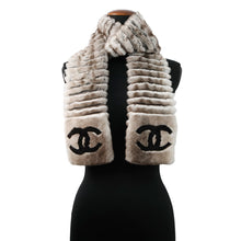 将图像加载到图库查看器中，CHANEL CC Logo Orirag Scarf Brown/White Orirug 100%
