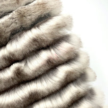 将图像加载到图库查看器中，CHANEL CC Logo Orirag Scarf Brown/White Orirug 100%
