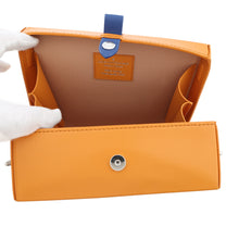 Load image into Gallery viewer, LOUIS VUITTON Shopper・Clutch SaffronM13984 Leather
