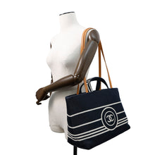 将图像加载到图库查看器中，CHANEL CC Logo 2WAY Shopping in Denim NavyA92240 Denim
