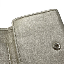 将图像加载到图库查看器中，JIMMY CHOO Nemo Crystal Star Studded Tri-fold Wallet Light GoldNEMOAUR MetalicNappa Leather
