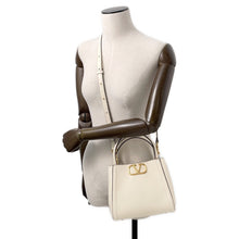 将图像加载到图库查看器中，Valentino Garavani All Time 2WAY Handbag Ivory5W2B0Q26IMZ Grained Calf Leather Size Small
