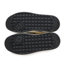 将图像加载到图库查看器中，CHANEL CC Logo Low Cut Sneakers White/BlackG45212 Leather suede Size 38
