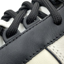 将图像加载到图库查看器中，CHANEL CC Logo Low Cut Sneakers White/BlackG45212 Leather suede Size 38
